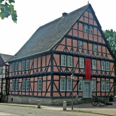Appartement In Mit Garten *